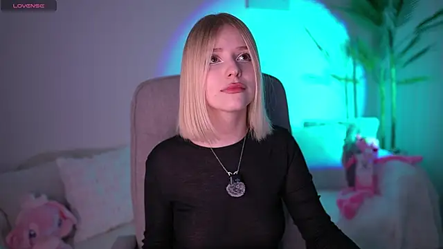 Dragonwind élő XXX-chatje