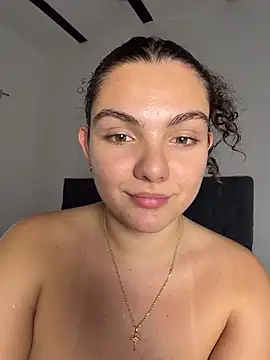 Eva_stark10 Adlı Modelin Canlı XXX Sohbeti