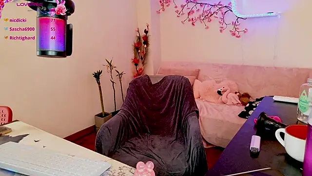دردشة AustrianGirl99 الجنسية المباشرة
