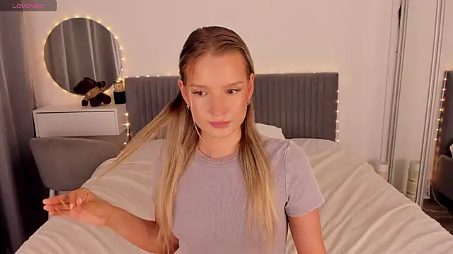 CassieRayss' Live XXX Chat