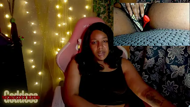 แชท XXX สดของ MercedesRedd
