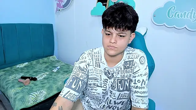 Chat +18 de nataly_0303 ao vivo