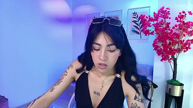 Rainy_doll Adlı Modelin Canlı XXX Sohbeti