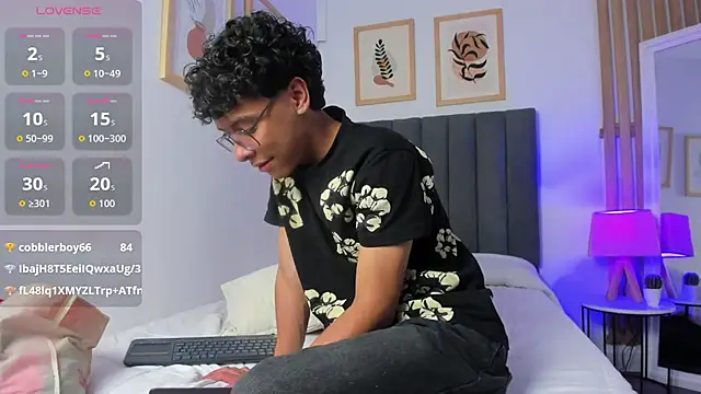 Adams__Bobby – Naživo XXX chat
