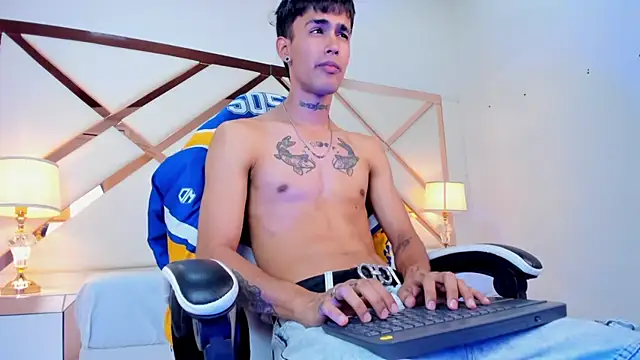 Duncan_ebony élő XXX-chatje
