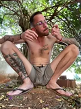 CoyoteDuMato Show in webcam
