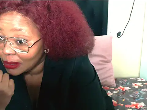 Živý XXX chat EbonySkyeXX