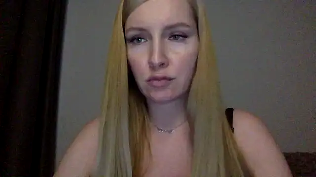 Chat +18 de Neralith ao vivo