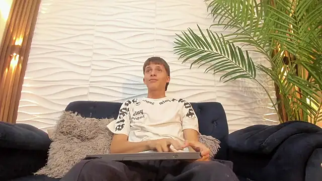 Pavo_tv Live XXX-chat