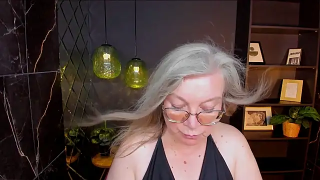 NataliMellow's Live XXX Chat