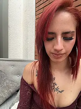 Chat +18 de elodie_rouge ao vivo