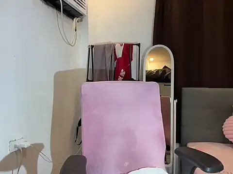 candiceempire Adlı Modelin Canlı XXX Sohbeti