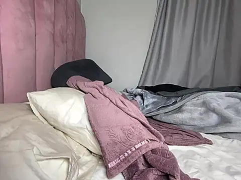 MissLola27 – Naživo XXX chat