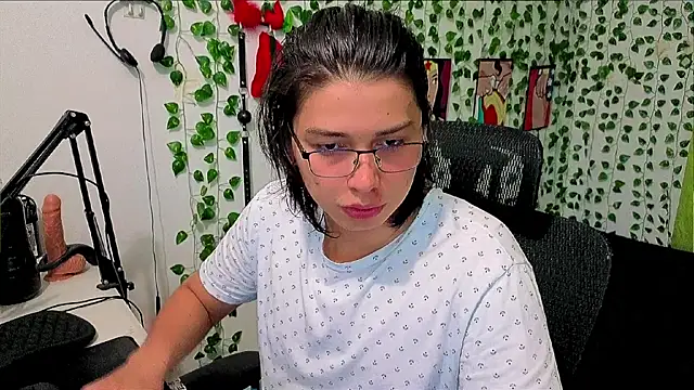 Andy_gray's Live XXX Chat