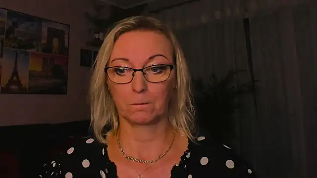 XXX chat uživo modela vanessa_chat