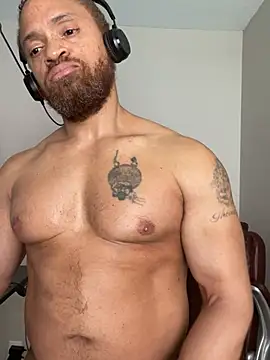 Fathero1time XXX чат на живо