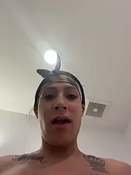 צ'אט XXX בשידור חי של FerrariFrench