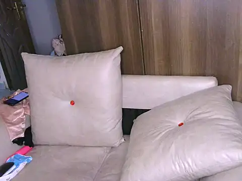 XXX chat uživo modela Bustycece