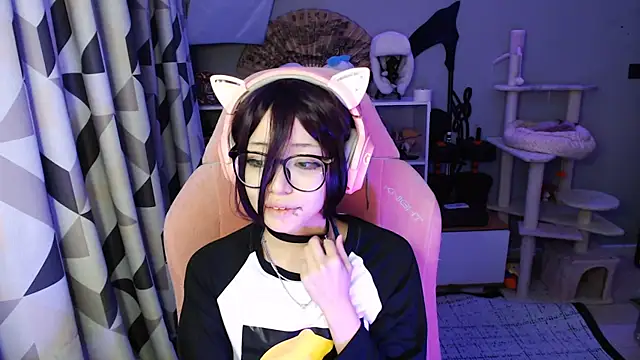 Chat XXX en directo de SaxonDibs
