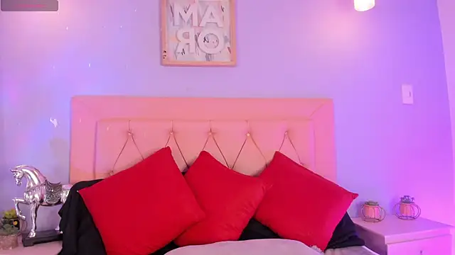 naomy_gyal_'s Live XXX Chat
