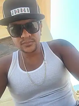 bigdick211292: απευθείας συνομιλία ΧΧΧ