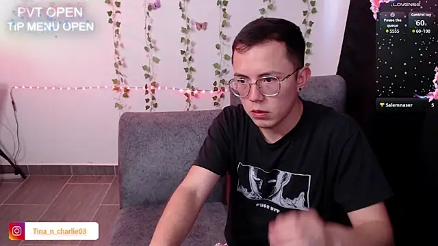 Tina_4_Charlie – Naživo XXX chat