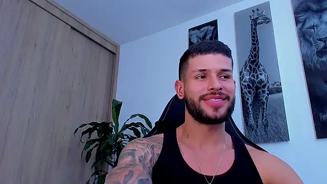 Santos_ramirez1 即時 XXX 聊天