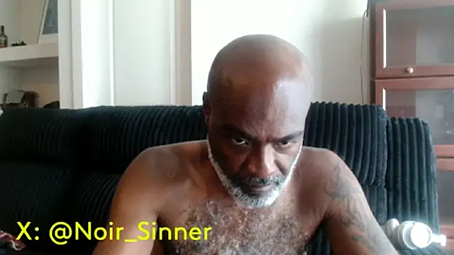 צ'אט XXX בשידור חי של sinnernoir