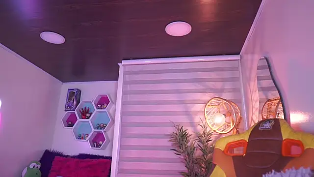 Rebecah_1 Chat XXX live