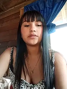 Emily-7 Live XXX-Chat