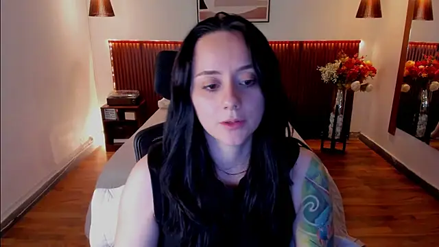 KatherineBond XXX чат на живо