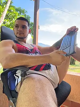 Marco_Vega Adlı Modelin Canlı XXX Sohbeti