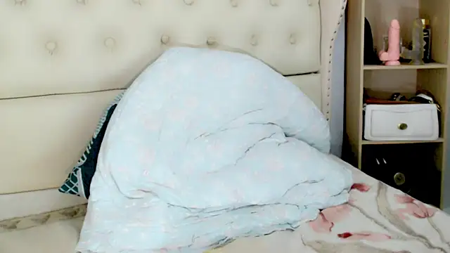 צ'אט XXX בשידור חי של Tgirl_Miyaxx