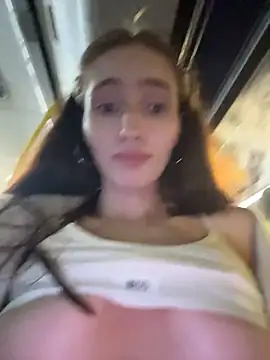 -missbehaving-n Live XXX chat