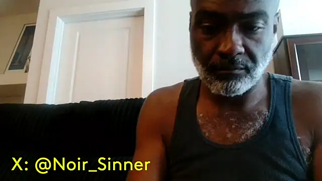 Chat XXX en directo de sinnernoir