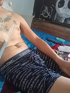 Chat XXX ao vivo de M3ThCl0uds
