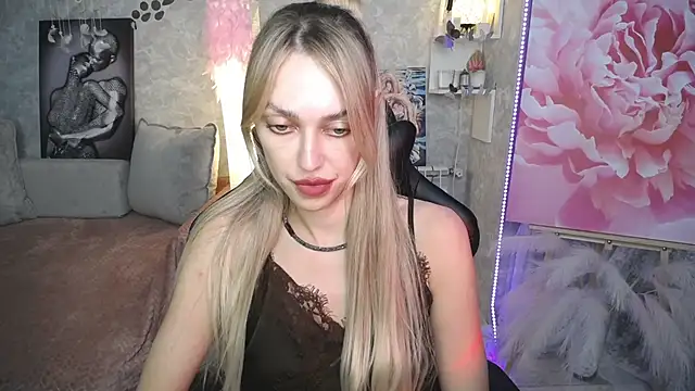 NickyAdamidi: онлайн-секс-чат