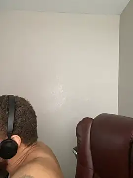 Fathero1time XXX чат на живо