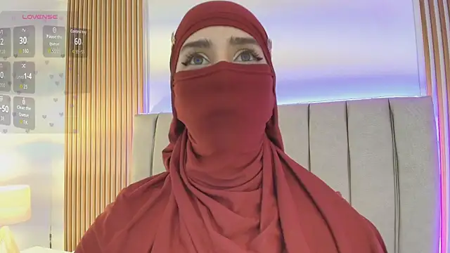 rawiya Adlı Modelin Canlı XXX Sohbeti