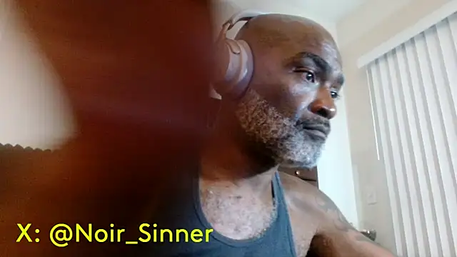 Czat XXX na żywo – sinnernoir