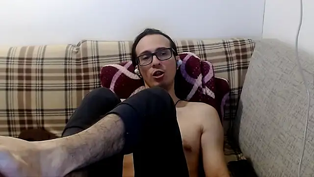 cholitohermoso's Live XXX Chat
