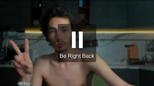 XXX chat uživo modela MitchelKurs
