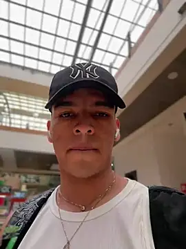 Онлайн чат XXX The_Conquer