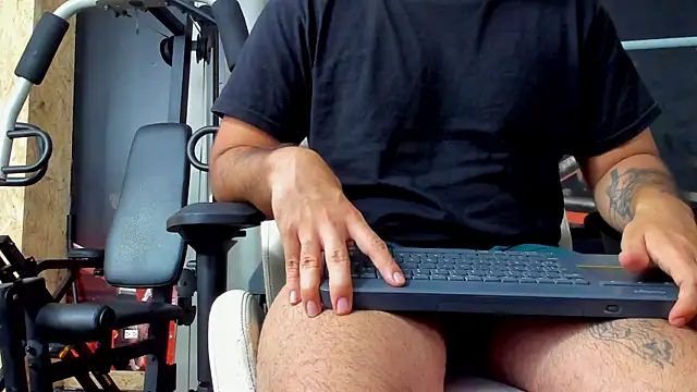 Chat +18 de NicolasZane ao vivo