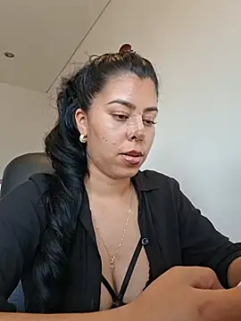 Luianna's Live XXX Chat