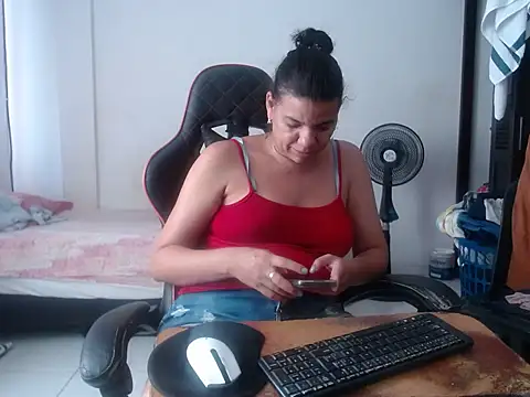 Adriana_0312: απευθείας συνομιλία ΧΧΧ