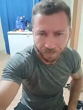 RobertoLuiz84 Live XXX-chat