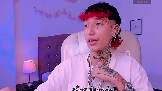 Luci_Rose élő XXX-chatje