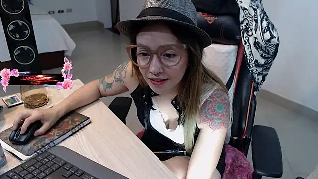 pink-2022 Chat XXX in diretta