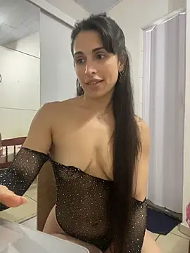 Chat +18 de sweetwanda ao vivo